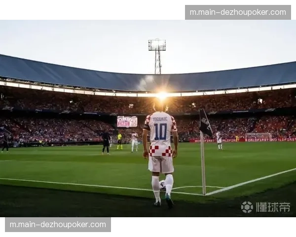 克罗地亚演练莫德里奇外脚背传中，达利奇寻求定位球精度提升